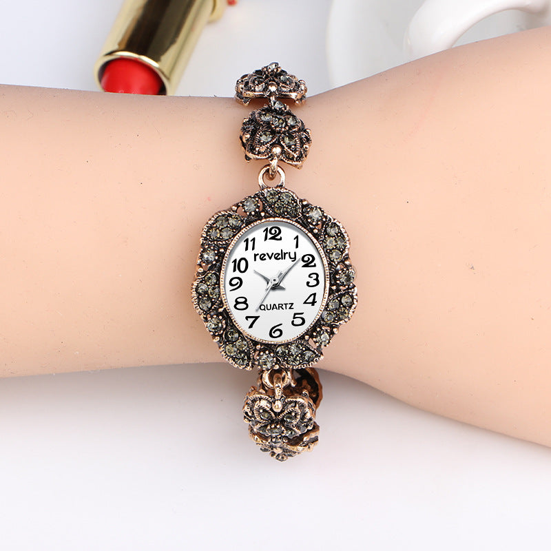 QINGXIYA R2066 Retro Style Ladies Bracelet Watch Crystal Luxury Quartz Watch